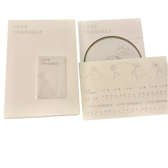 BTS Love Yourself - Her (Ver. O) Opened Official Album with Photocard - Picture 2 of 2